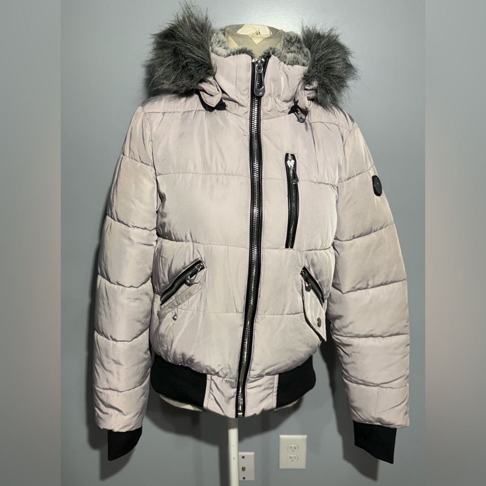Noize Women's Puffer Jacket with Faux Fur Hood - Light Gray